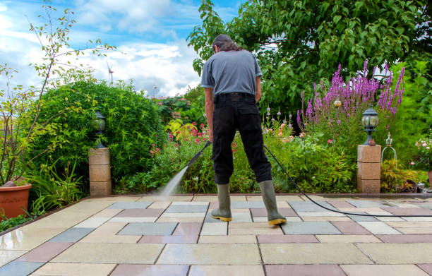 Best Driveway Pressure Washing  in Garden Acres, CA